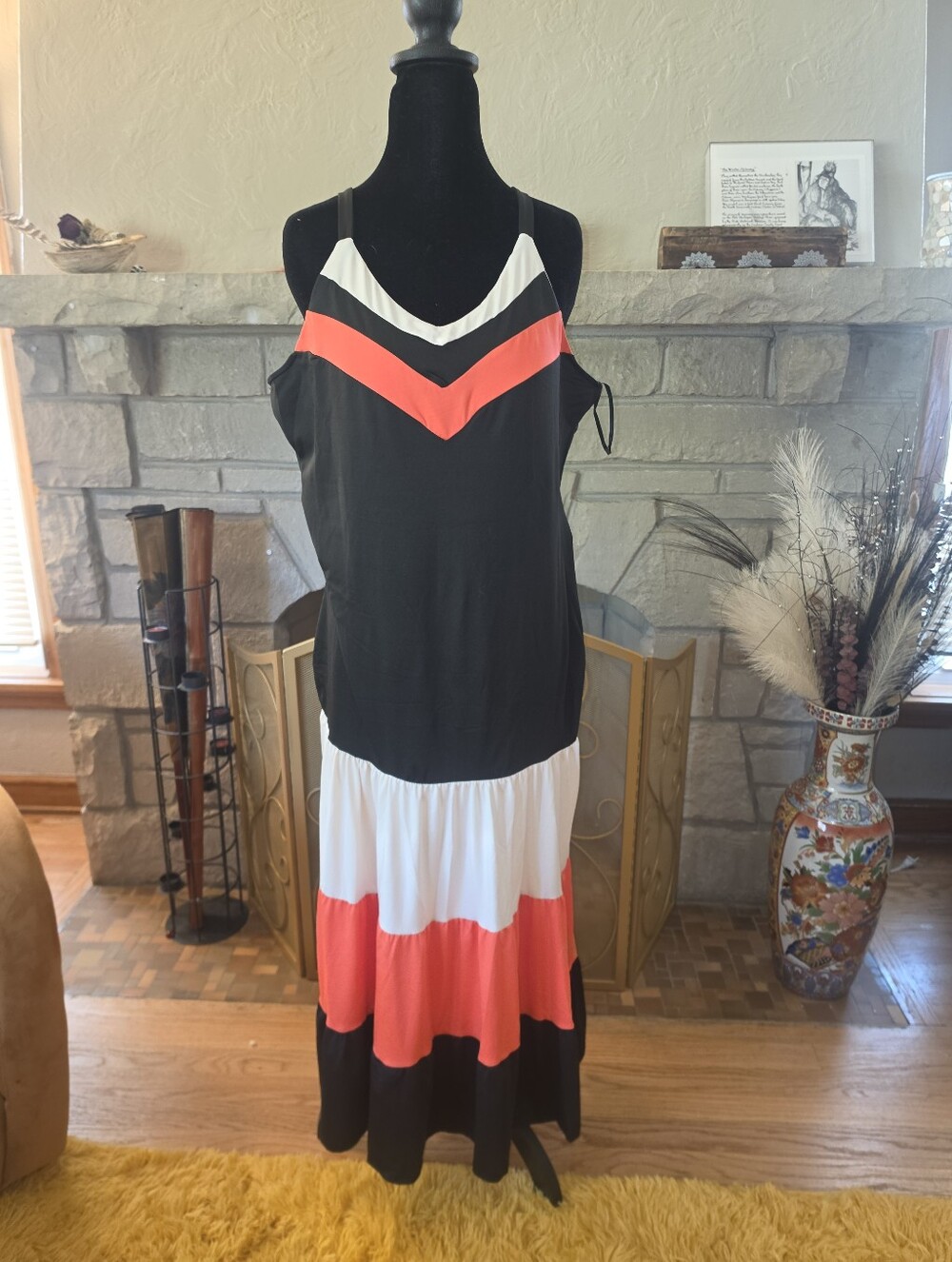Women’s Chic Me Black, White & Orange Colorblock Maxi Dress